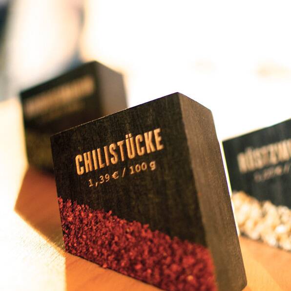 Foto von Thekenaufstellern für das Projekt Rostkantwurst